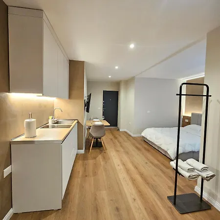 Jacuzzi Center Appartement Tirana